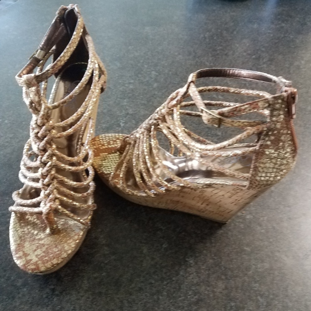 Gold Carlos Santana heels